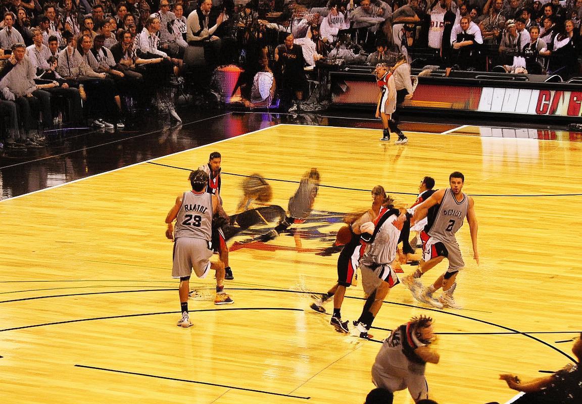 2008年NBA季后赛：马刺VS太阳巅峰对决回顾与战术分析